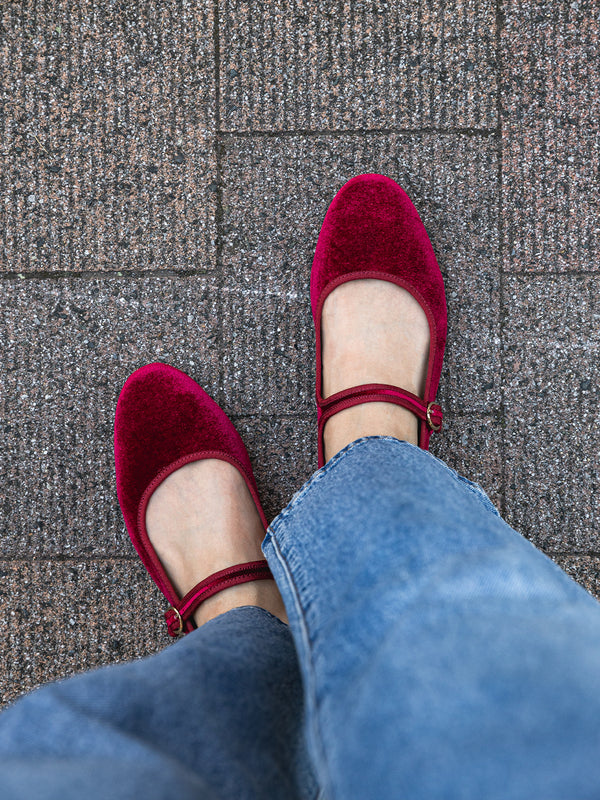 Belle Mary Jane - Scarlet Red Velvet