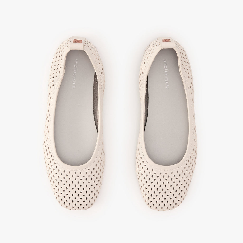 Glove Flats - Clay Cut-out
