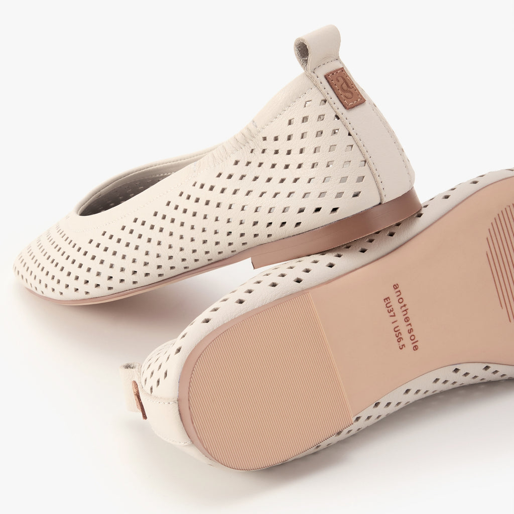 Glove Flats - Clay Cut-out