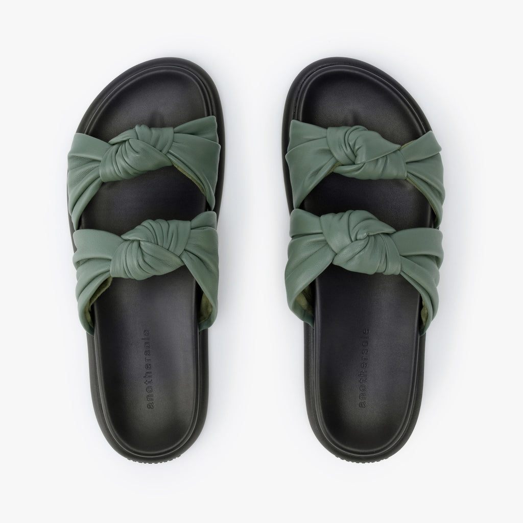 Knotty Marshmallow - Forest Leather