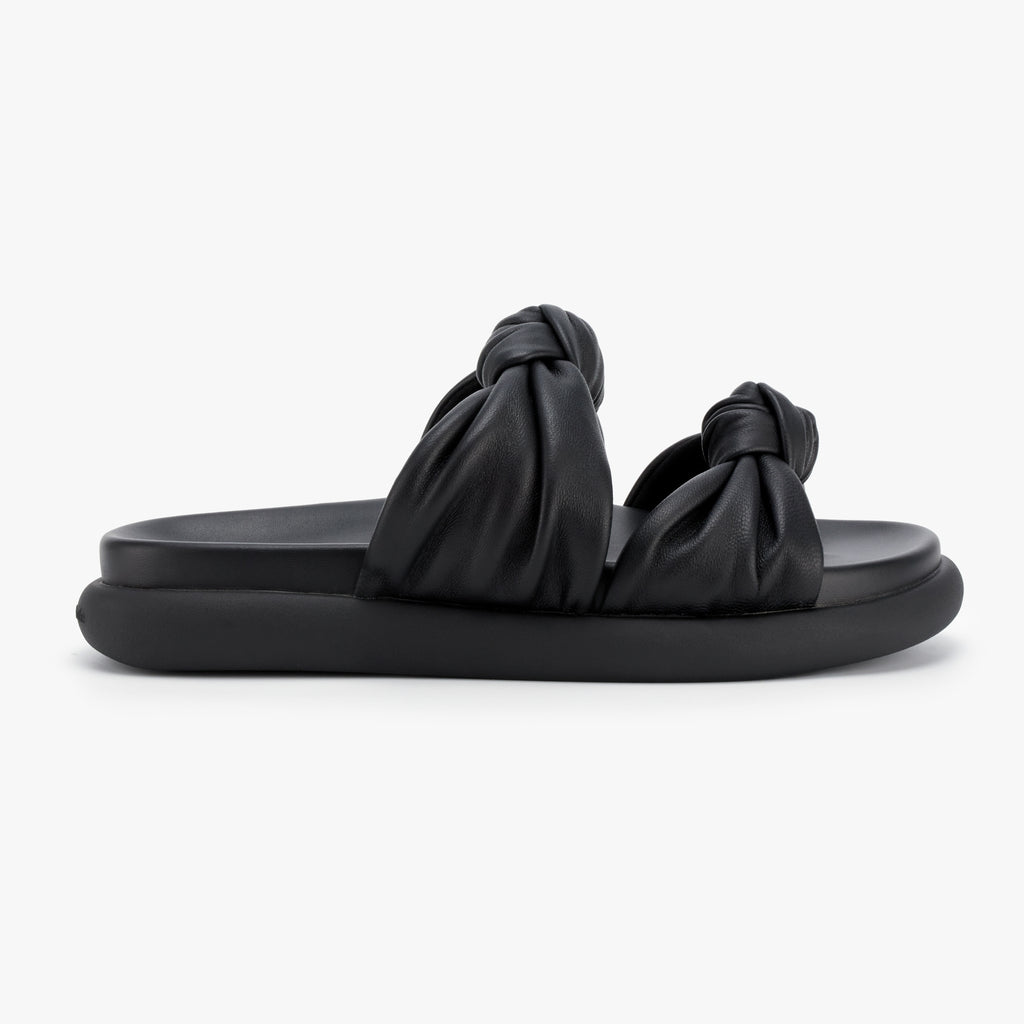 Knotty Marshmallow - Black Leather