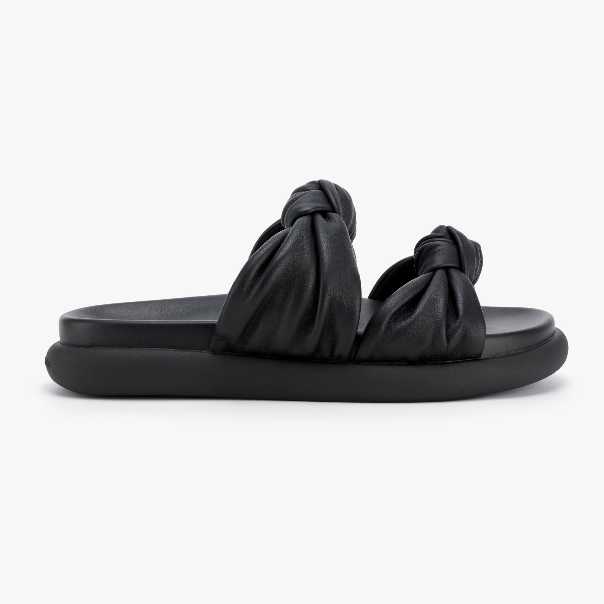 Knotty Marshmallow - Black Leather