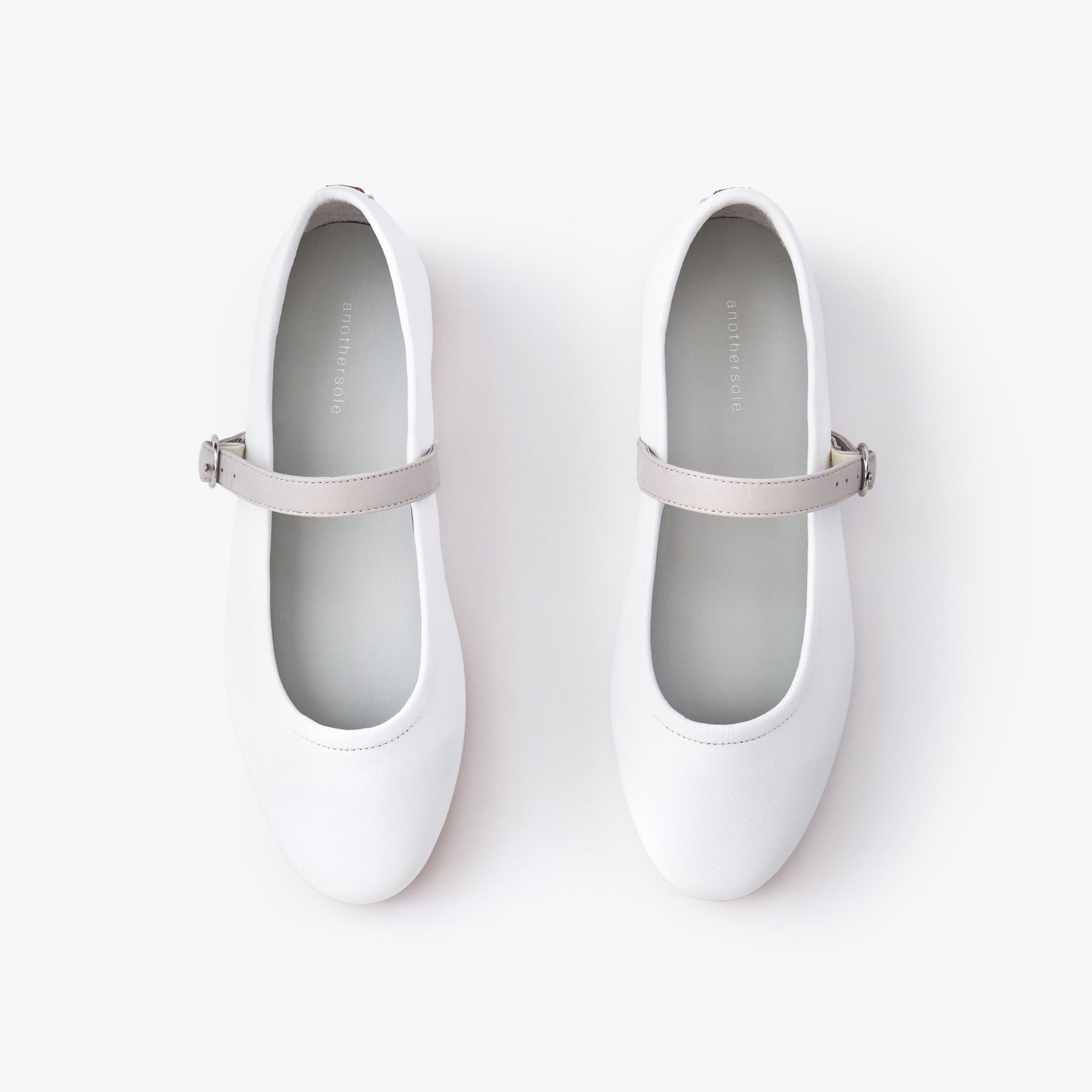 Lea - White