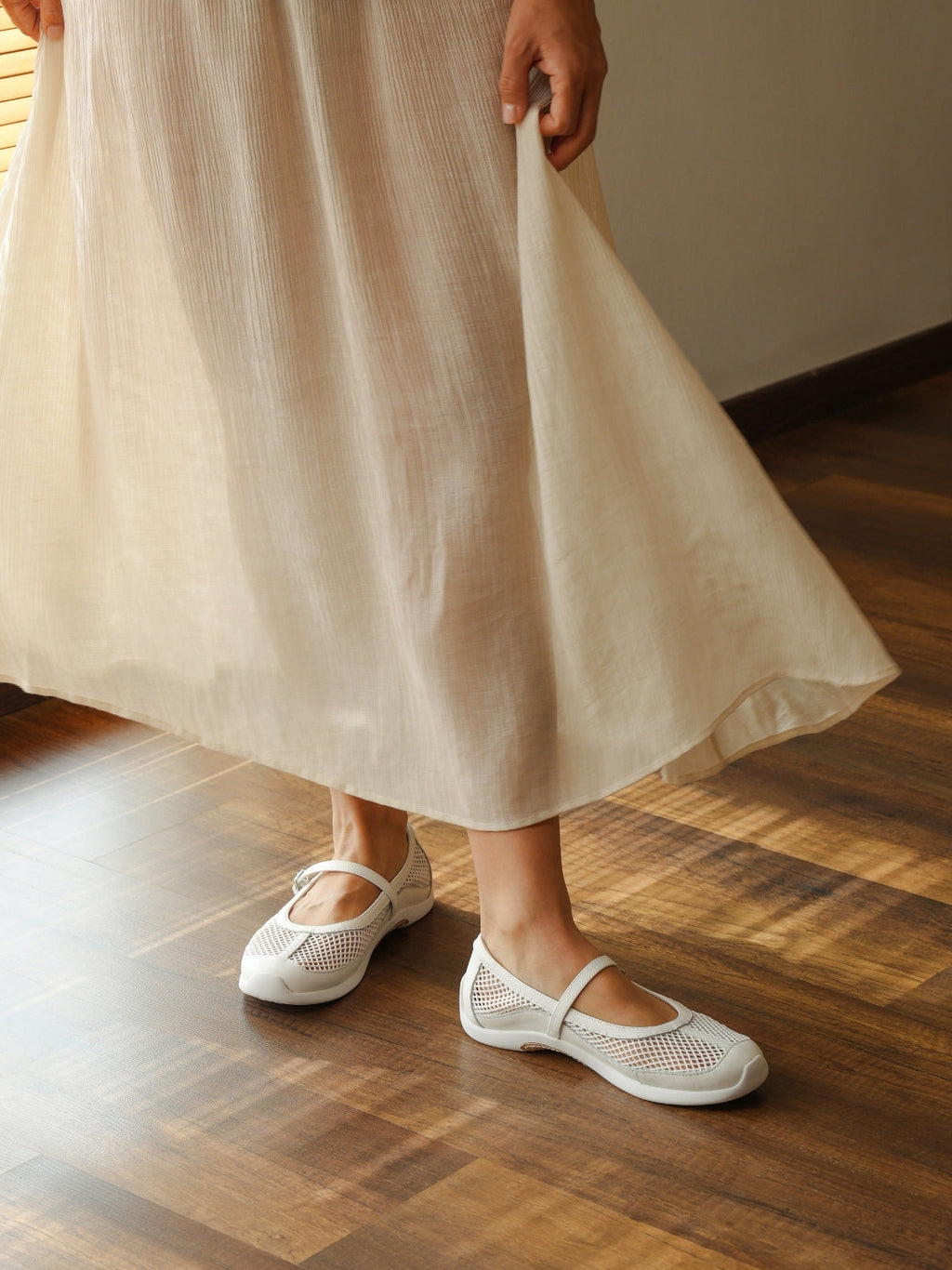 Netta Sneakerina - White