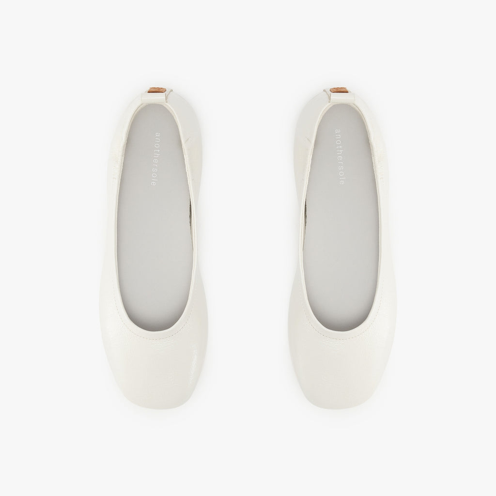 Glove Flats - Cream Patent