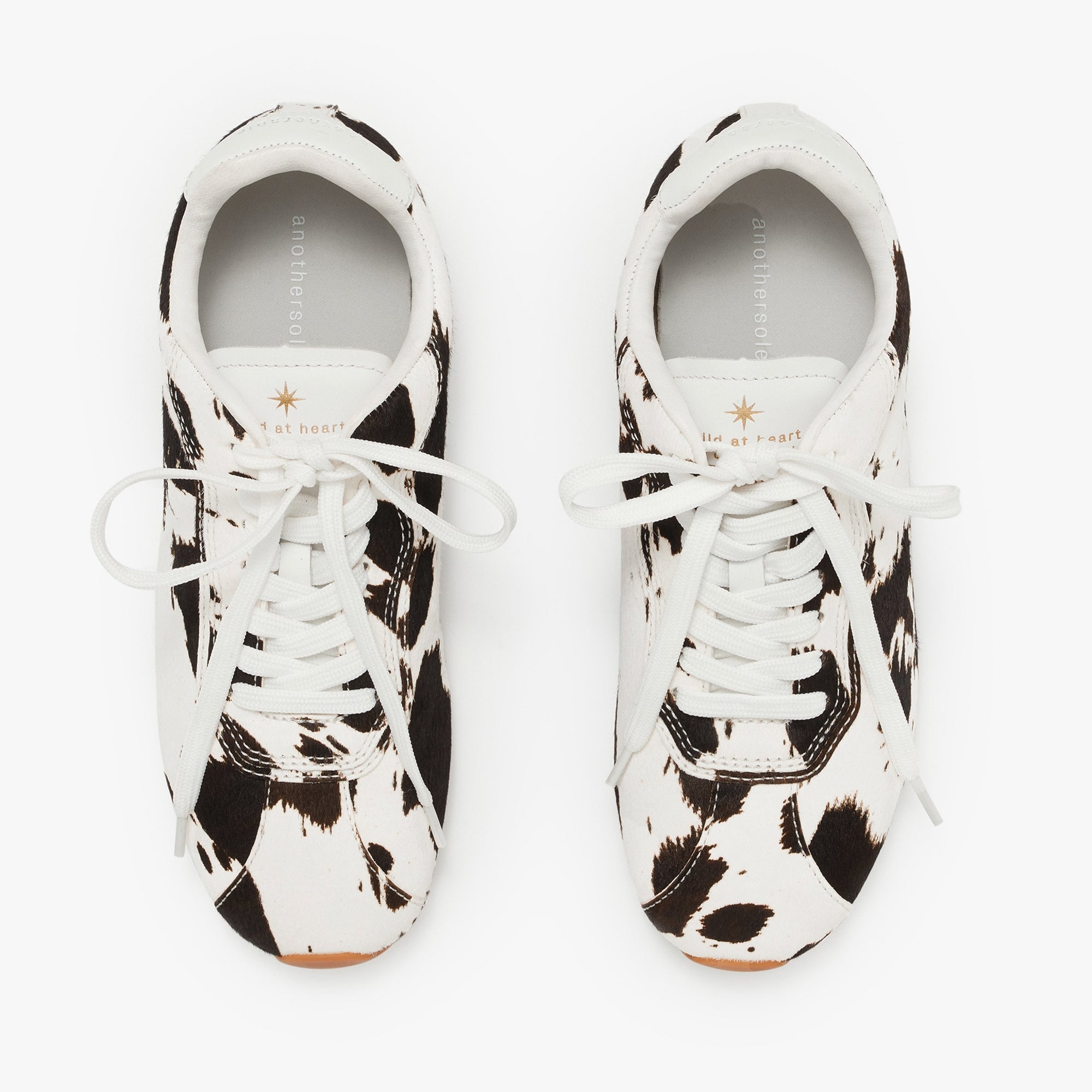 Softe Sneakers - Moomoo